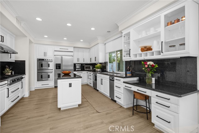 Detail Gallery Image 11 of 59 For 1 Roberts Dr, Coto de Caza,  CA 92679 - 4 Beds | 4/1 Baths