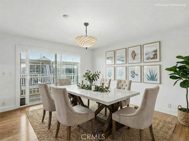 Detail Gallery Image 8 of 30 For 208 S Catalina Ave #C,  Redondo Beach,  CA 90277 - 3 Beds | 2/1 Baths