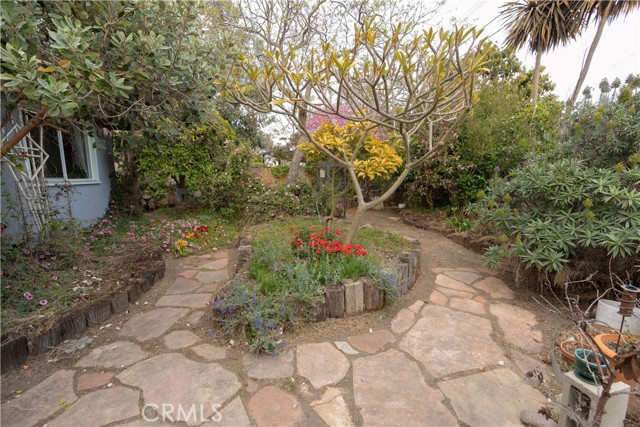 6316 E Mariquita, Long Beach CA: https://media.crmls.org/medias/ef3d117e-e19b-4da1-bb3b-40912334b572.jpg