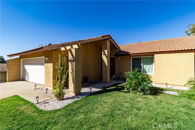 Front Image Thumbnail for CRIV25253237