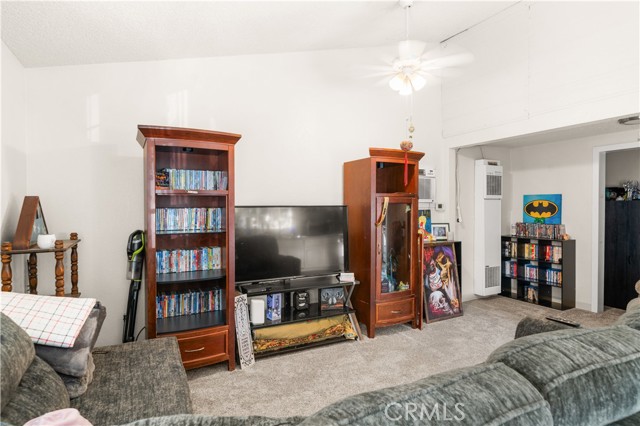 2870 Orange Avenue, Oroville CA: https://media.crmls.org/medias/ef3ec0fa-53fd-48a1-bf77-aa9066c9cde7.jpg