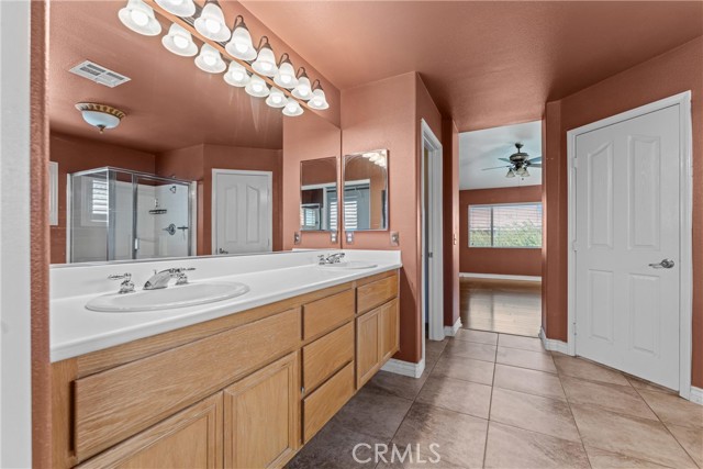 Detail Gallery Image 15 of 27 For 40062 Chelsea Ct, Palmdale,  CA 93551 - 5 Beds | 3 Baths