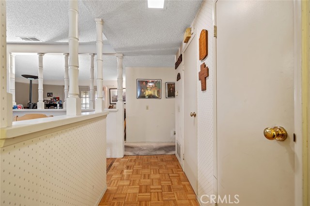 2538 Frost Avenue, Thousand Oaks CA: https://media.crmls.org/medias/ef3fece4-e6b7-453f-9588-24715a3875d9.jpg