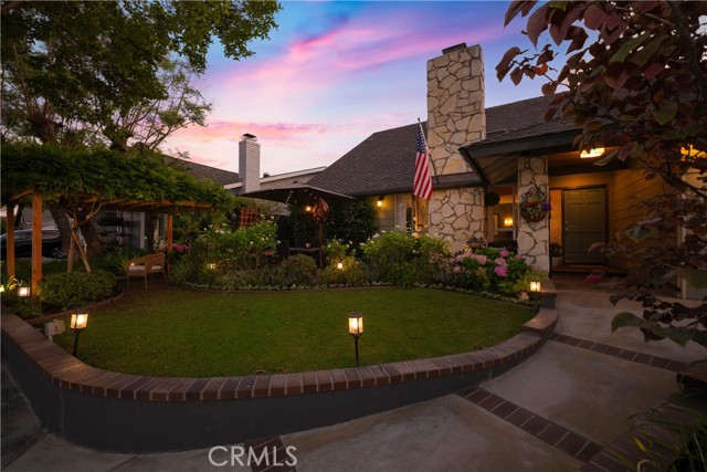 9327 Lexington Street, Cypress CA: https://media.crmls.org/medias/ef40a64f-08d0-41fd-a501-66680268e335.jpg