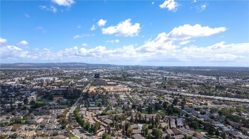 https://media.crmls.org/medias/ef40bcdd-2d26-4a9f-9481-2adf2beff699.jpg?preset=X-Large