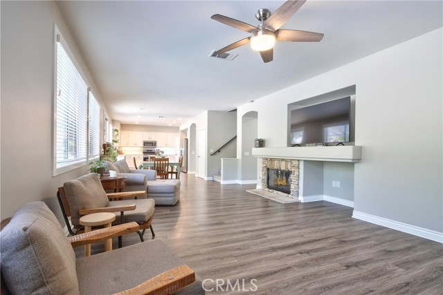31264 Jura Court, Temecula CA: https://media.crmls.org/medias/ef40f4ca-9131-468a-bbb0-7129eda2350b.jpg