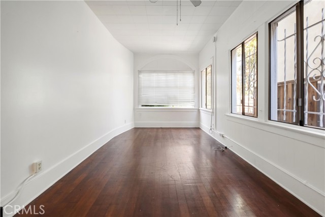30 Dudley Ave, Venice CA: https://media.crmls.org/medias/ef41cc1e-7d65-4f5b-93b9-bd710025291d.jpg