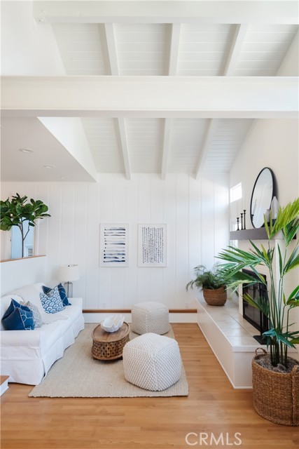 400 7th Street, Manhattan Beach, California 90266, 4 Bedrooms Bedrooms, ,1 BathroomBathrooms,Residential,Sold,7th,SB21205031