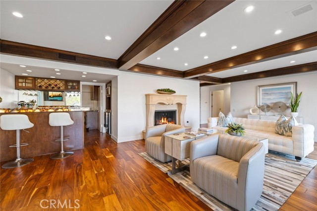 Detail Gallery Image 8 of 68 For 218 Evening Star Ln, Newport Beach,  CA 92660 - 5 Beds | 3/1 Baths