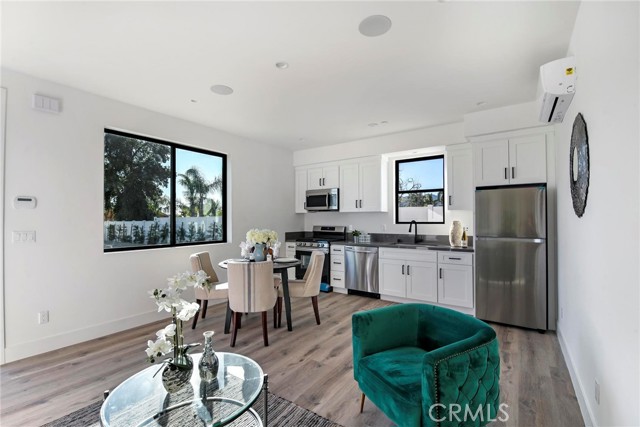 13457 Bradley Avenue, Sylmar CA: https://media.crmls.org/medias/ef427747-9ec4-4507-8b17-553123096f67.jpg