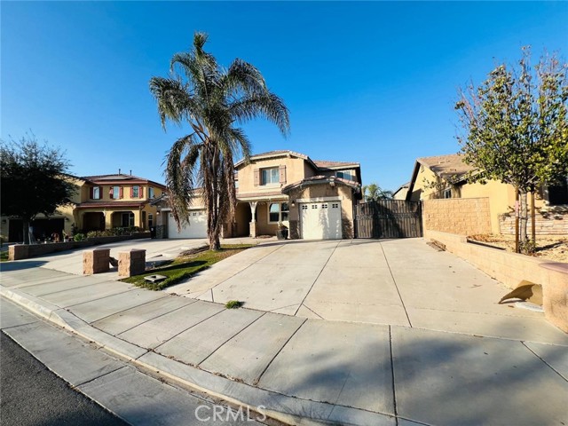 Detail Gallery Image 2 of 44 For 11961 Nuthatch Court, Jurupa Valley,  CA 91752 - 7 Beds | 4 Baths