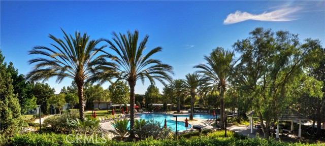 4 Dennis Lane, Ladera Ranch CA: https://media.crmls.org/medias/ef42b660-9e03-4672-9033-ac4c4078f1ce.jpg