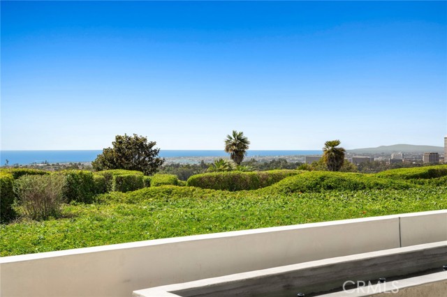 Detail Gallery Image 33 of 36 For 2 Twin Lakes Cir, Corona Del Mar,  CA 92625 - 4 Beds | 4/1 Baths