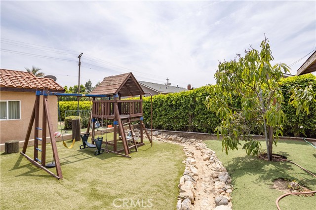 Detail Gallery Image 26 of 40 For 12955 Maclay St, Sylmar,  CA 91342 - 3 Beds | 2 Baths