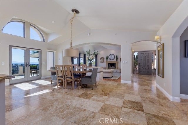 515 Windermere Lane, Arroyo Grande CA: https://media.crmls.org/medias/ef42cdb8-f71d-48f5-8fc7-cc773c19e739.jpg