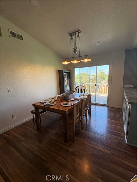 Detail Gallery Image 5 of 22 For 8199 Plane View, Paso Robles,  CA 93446 - 3 Beds | 2 Baths