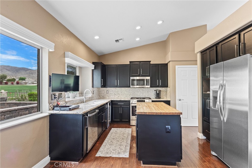 MLS #OC25223334 image #6