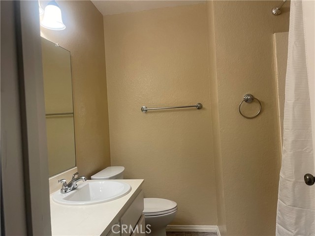 Detail Gallery Image 6 of 7 For 1053 N Wisteria, Rialto,  CA 92376 - 4 Beds | 2 Baths