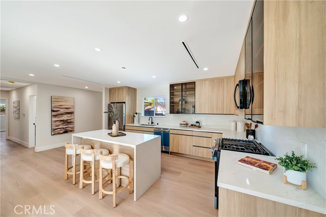 Detail Gallery Image 15 of 42 For 22500 Baltar, West Hills,  CA 91304 - 4 Beds | 3 Baths