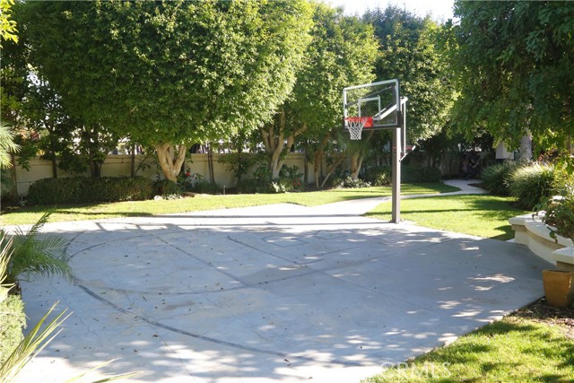 Detail Gallery Image 11 of 16 For 10762 Center Dr, Villa Park,  CA 92861 - 7 Beds | 6/1 Baths