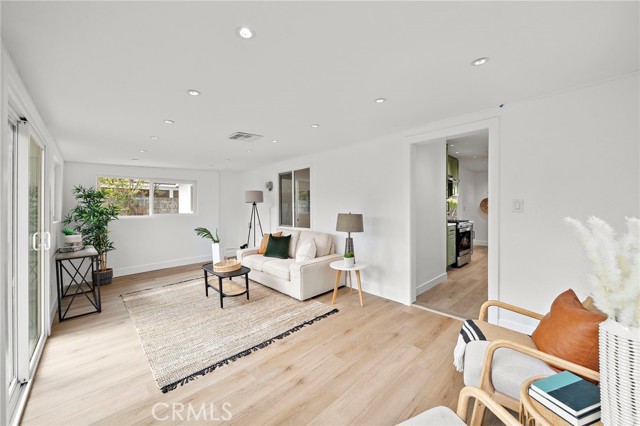 Detail Gallery Image 15 of 36 For 1410 W Camden Pl, Santa Ana,  CA 92704 - 3 Beds | 1/1 Baths