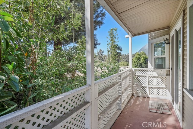 2313 Glendale Boulevard, Los Angeles CA: https://media.crmls.org/medias/ef4690a4-3bfc-4e23-a8d2-9334e6017426.jpg