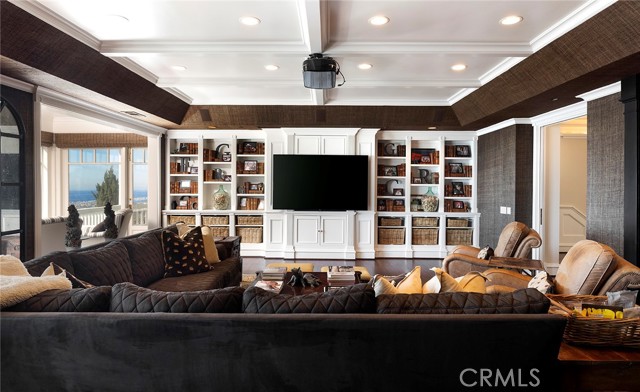 1 San Mateo Way, Corona del Mar CA: https://media.crmls.org/medias/ef46a9d8-7077-42e5-8230-4ee4e3bb5055.jpg