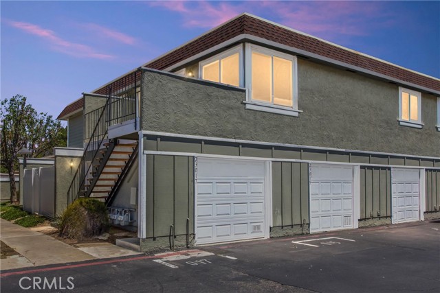 23017 Via Pimiento, Mission Viejo CA: https://media.crmls.org/medias/ef46f6e2-6a49-4a46-b2cb-847cf61f7500.jpg