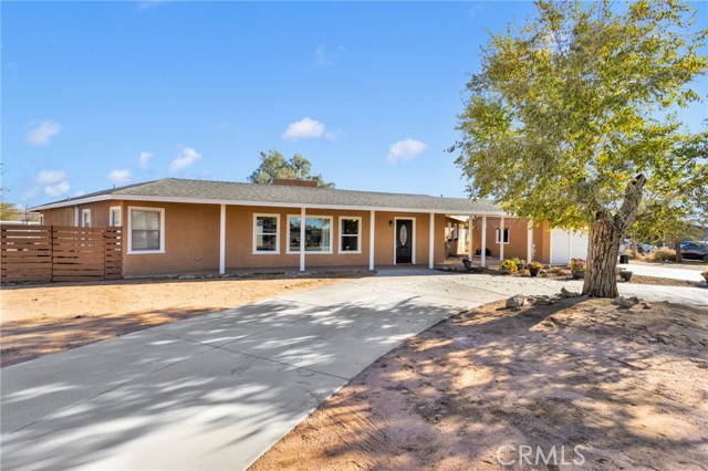 14573 Gayhead, Apple Valley CA: https://media.crmls.org/medias/ef4754be-c177-48f6-836d-bbb735a59b40.jpg