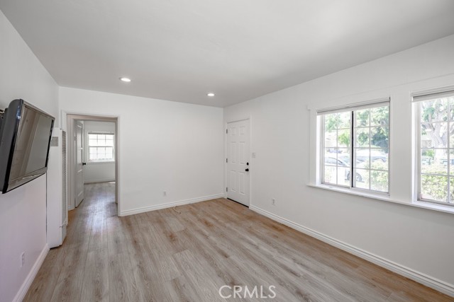 25252 Atwood Boulevard, Newhall CA: https://media.crmls.org/medias/ef47a2ea-c515-4bbc-8bd0-545d7faaf8f3.jpg