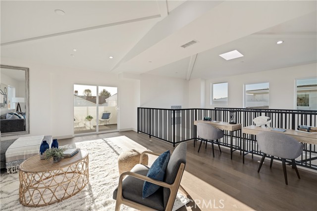 2010 Plant, Redondo Beach, California 90278, 4 Bedrooms Bedrooms, ,4 BathroomsBathrooms,Residential,Sold,Plant,SB23064489