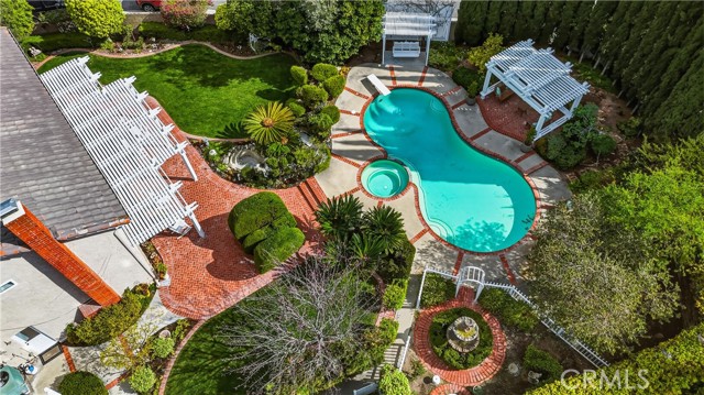 Detail Gallery Image 4 of 45 For 980 S Rutgers Circle, Anaheim Hills,  CA 92807 - 3 Beds | 3 Baths