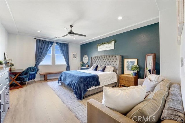 Detail Gallery Image 9 of 26 For 16410 W Nicklaus Dr #143,  Sylmar,  CA 91342 - 3 Beds | 3 Baths