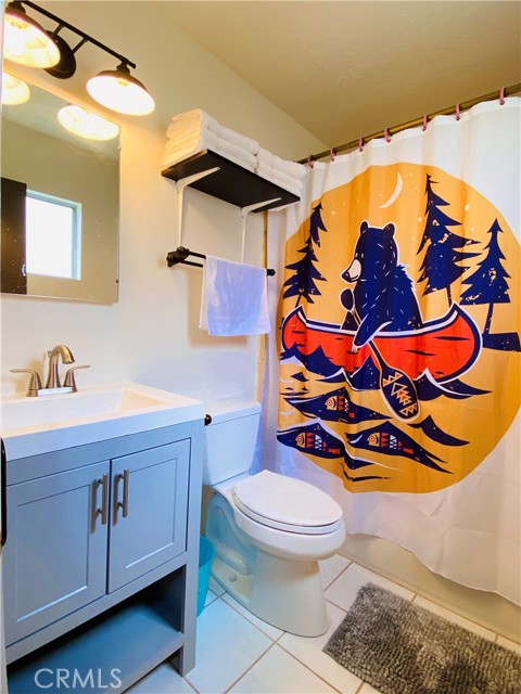 Detail Gallery Image 15 of 18 For 218 E Barker Bld, Big Bear City,  CA 92314 - 2 Beds | 2 Baths
