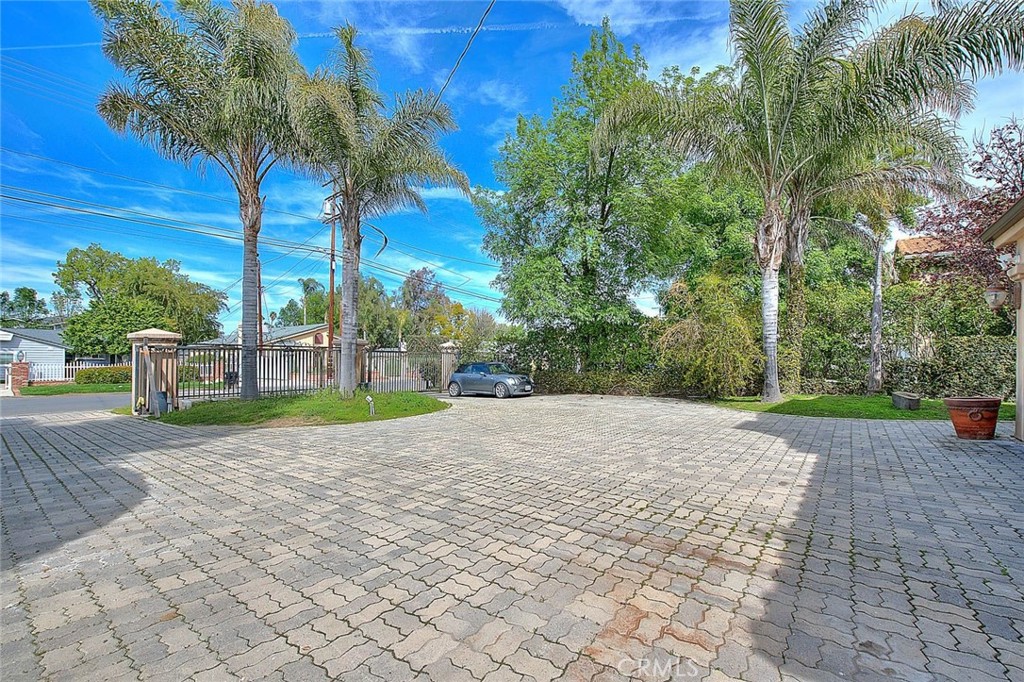 23106 Mariano Street, Woodland Hills, CA 91367