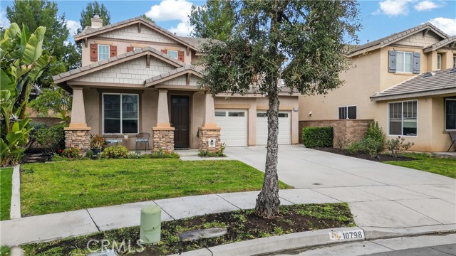 Detail Gallery Image 5 of 48 For 10798 Rosemary, Corona,  CA 92883 - 4 Beds | 3/1 Baths