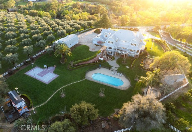 Detail Gallery Image 16 of 73 For 3723 Foothill Bld, Oroville,  CA 95966 - 5 Beds | 4 Baths