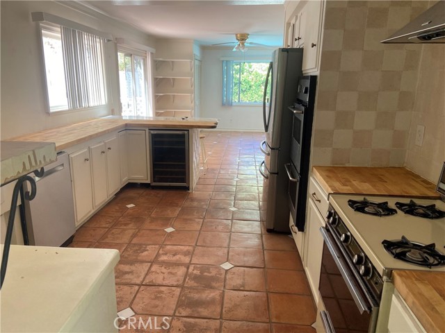 17041 Escalon Drive, Encino CA: https://media.crmls.org/medias/ef4b6661-e366-411a-a8b3-eb4862f4c95d.jpg
