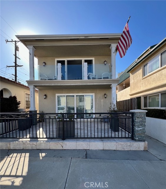 113 7th Street, Seal Beach CA: https://media.crmls.org/medias/ef4b8601-7354-4cdc-abdb-b17506a80c92.jpg