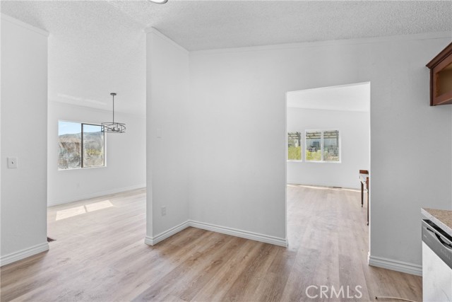 11535 Rosado Road, Pinon Hills CA: https://media.crmls.org/medias/ef4c3793-4f1e-467d-8c6c-7e083091e970.jpg