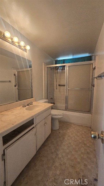 1438 Val Vista, Pomona CA: https://media.crmls.org/medias/ef4cb1e2-0e11-4df2-ac82-4b7eb20267b1.jpg