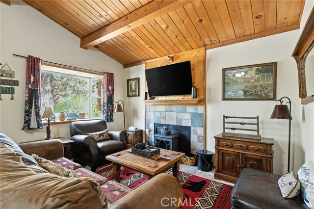 Detail Gallery Image 4 of 12 For 650 San Bernardino Ave, Sugarloaf,  CA 92386 - 1 Beds | 1 Baths