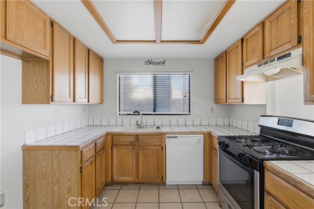 Detail Gallery Image 10 of 37 For 13645 Agate Way, Victorville,  CA 92392 - 3 Beds | 2 Baths