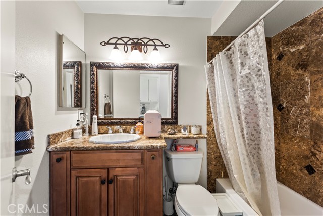 Detail Gallery Image 19 of 24 For 22617 Copper Hill Dr #121,  Saugus,  CA 91350 - 3 Beds | 3 Baths