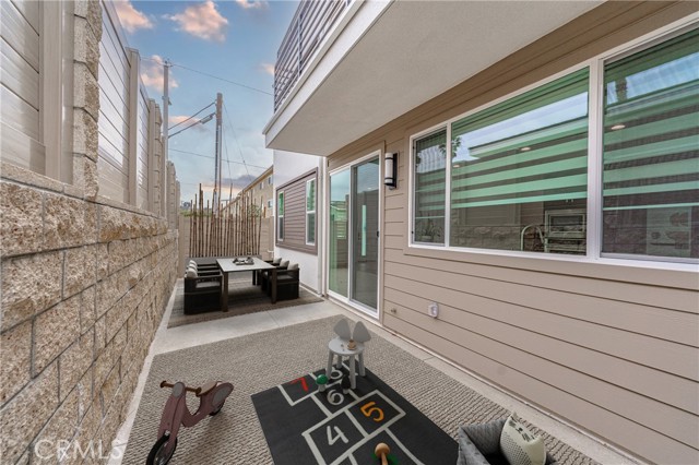 Detail Gallery Image 12 of 61 For 2908 Fisk Ln, Redondo Beach,  CA 90278 - 4 Beds | 3 Baths