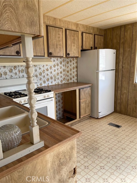 Detail Gallery Image 5 of 7 For 10701 G Ave #20,  Hesperia,  CA 92345 - 2 Beds | 1 Baths