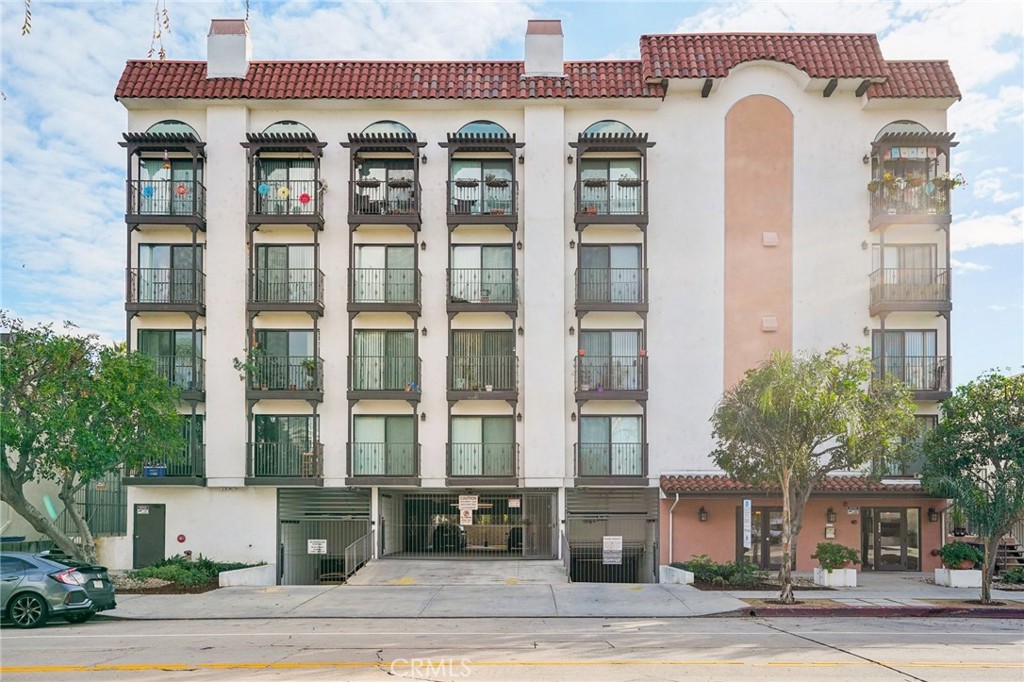 MLS #SR25246345 image #1