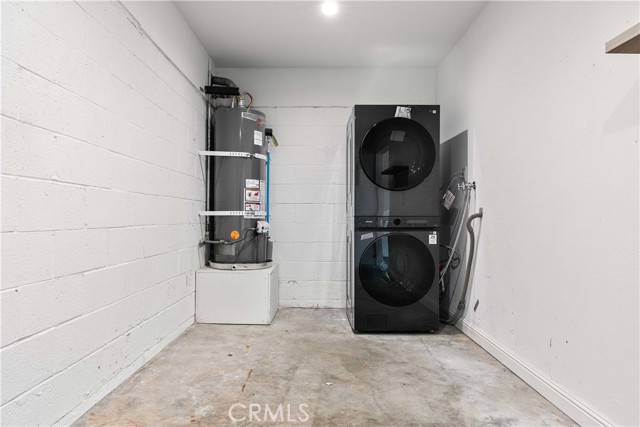 Detail Gallery Image 35 of 37 For 1881 Alpha Rd #8,  Glendale,  CA 91208 - 2 Beds | 3 Baths