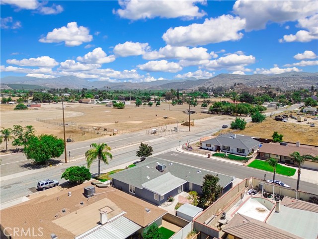 26363 Hemet Street, Hemet CA: https://media.crmls.org/medias/ef4fd5d4-2375-4cc6-99b7-33c755f5a04b.jpg