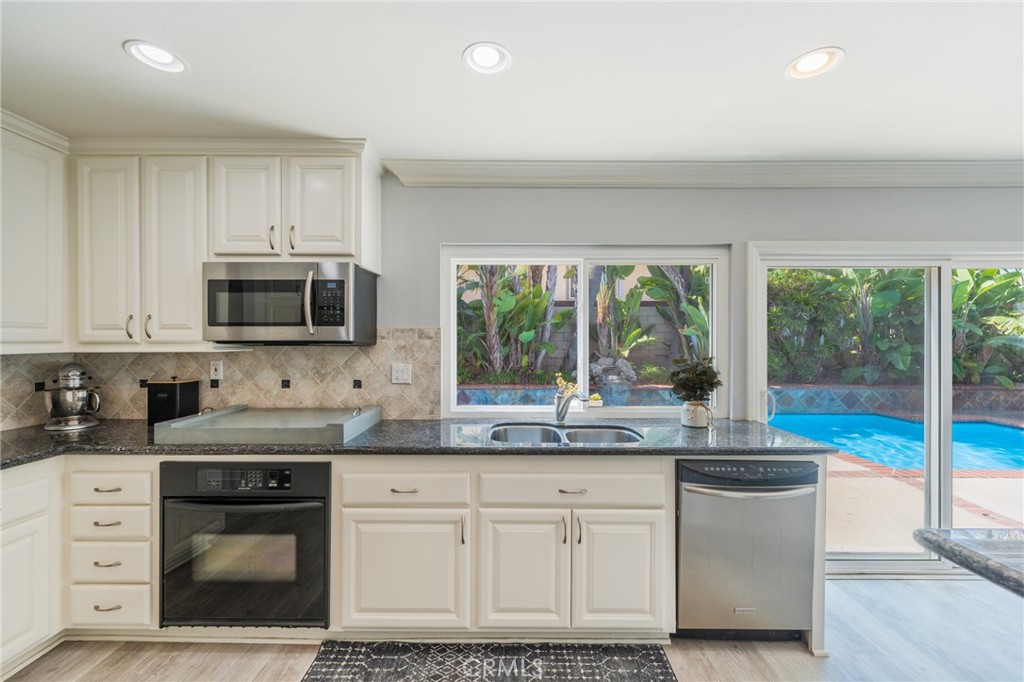 MLS #OC26110443 image #32